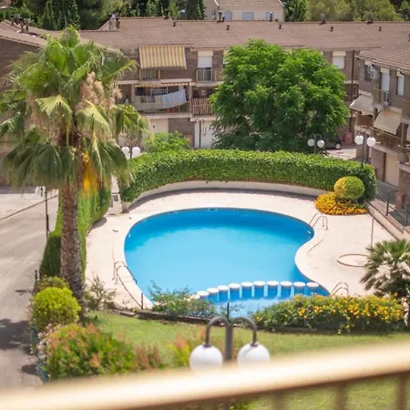 Tarracohomes, Th156 Casa Roser Familiar Y Con Piscina Compartida Casa vacanze *