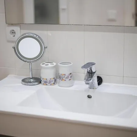 Tarracohomes, Th156 Casa Roser Familiar Y Con Piscina Compartida בית נופש