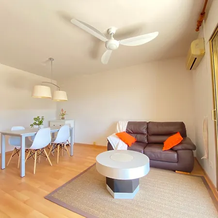 Tarracohomes, Th156 Casa Roser Familiar Y Con Piscina Compartida בית נופש טראגונה